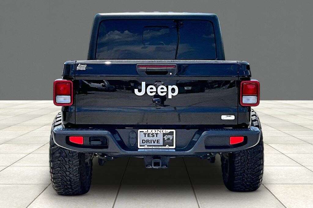 Used 2020 Jeep Gladiator Overland Truck