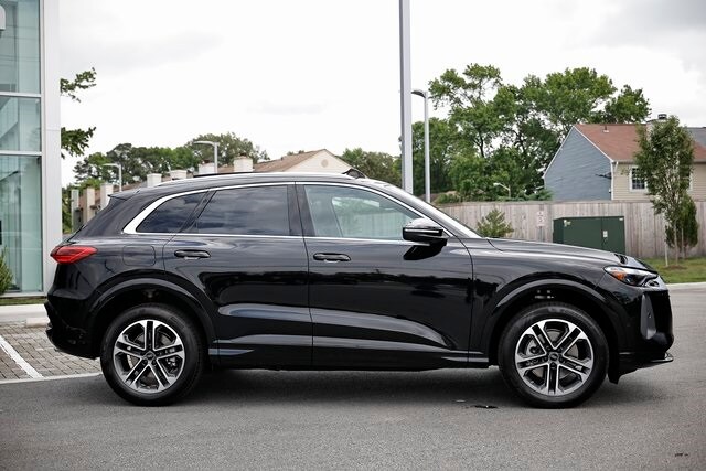 2025 Audi Q5 2.0T Premium photo 3