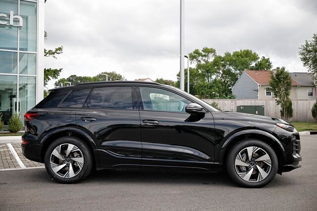2025 Audi e-tron Premium Plus photo 3