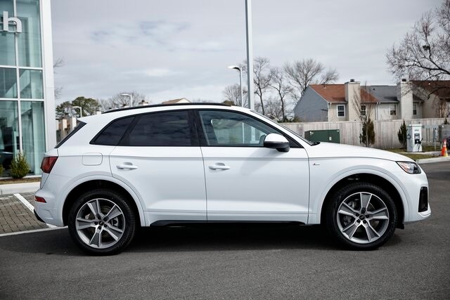 2025 Audi Q5 45 S line Premium photo 3