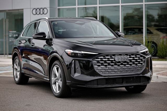 2025 Audi Q5 2.0T Prestige photo 2