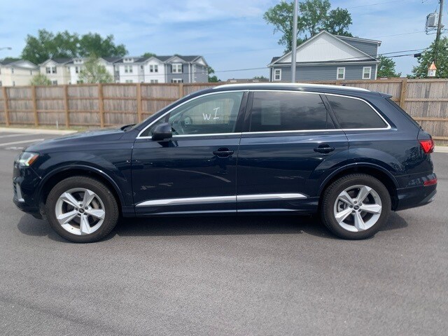 2024 Audi Q7 45 Premium Plus photo 2