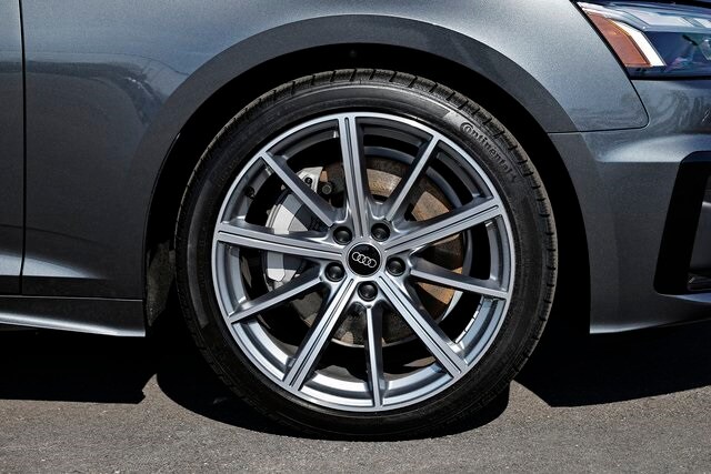 2025 Audi A5 45 S line Premium photo 3