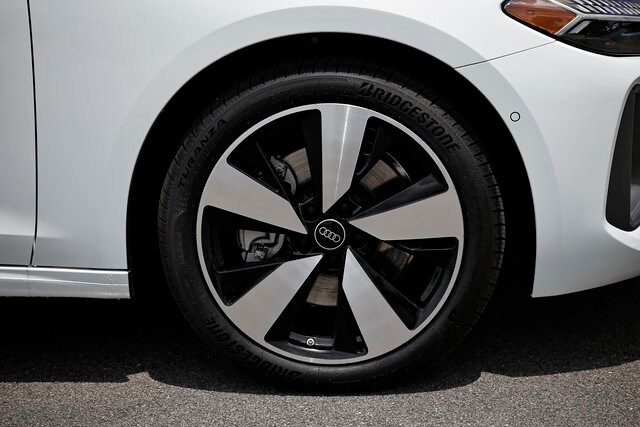 2025 Audi A5 2.0T Premium Plus photo 4