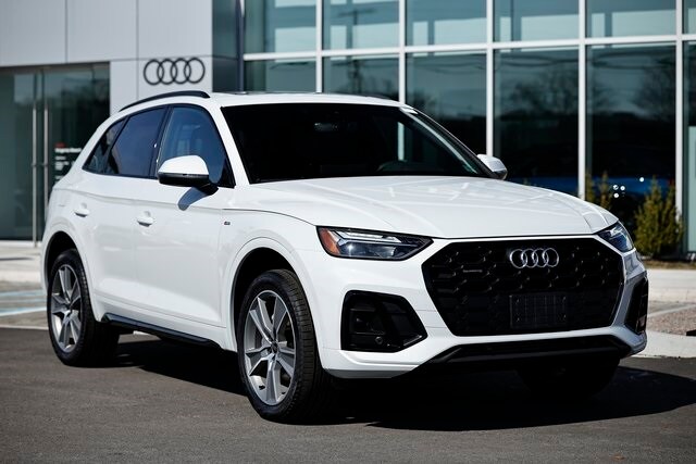 2025 Audi Q5 45 S line Premium photo 2