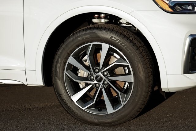2025 Audi Q5 45 S line Premium photo 4