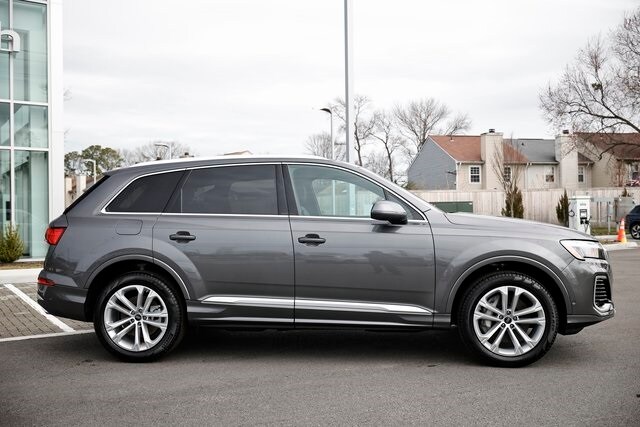 2025 Audi Q7 45 Premium photo 3