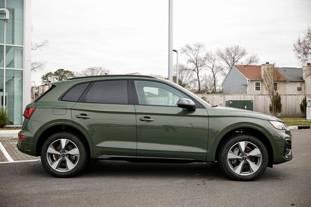 2025 Audi Q5 40 Premium Plus photo 3