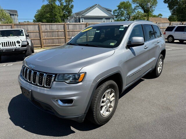 2020 Jeep Grand Cherokee Laredo E photo 3