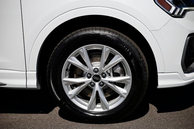 2025 Audi Q3 Premium Plus photo 3