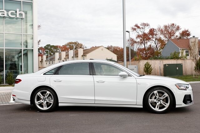 2025 Audi A8 L 55 photo 4