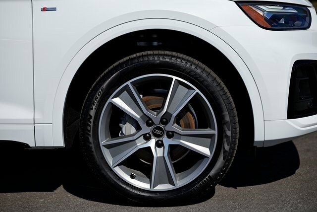 2025 Audi Q5 45 S line Premium photo 4