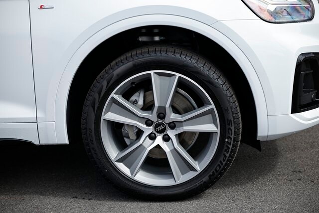 2025 Audi Q5 45 S line Premium photo 4