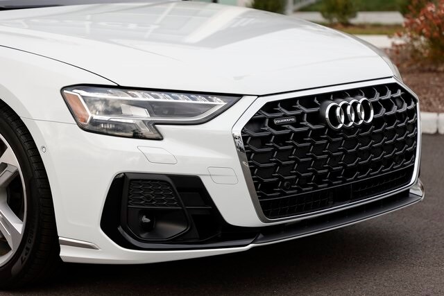 2025 Audi A8 L 55 photo 3