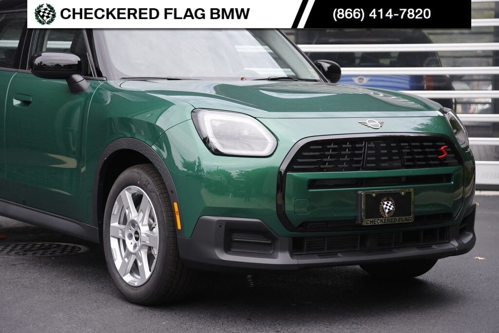 2025 Mini Cooper S ALL4 photo 2