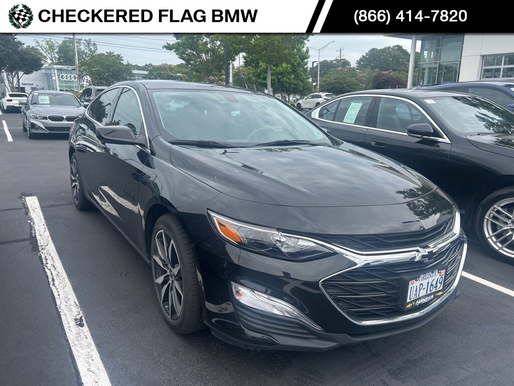 2022 Chevrolet Malibu RS photo 2
