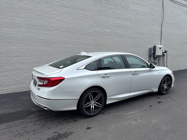 2021 Honda Accord Hybrid Touring photo 3