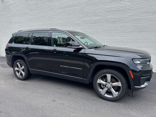 2021 Jeep Grand Cherokee Limited photo 2