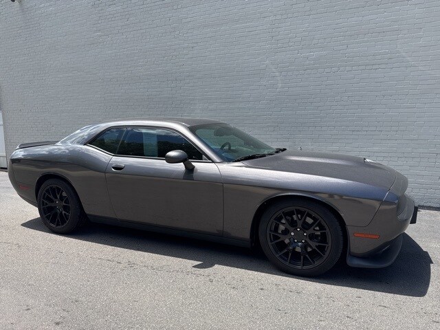 2022 Dodge Challenger GT photo 2