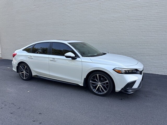 2022 Honda Civic Touring photo 2