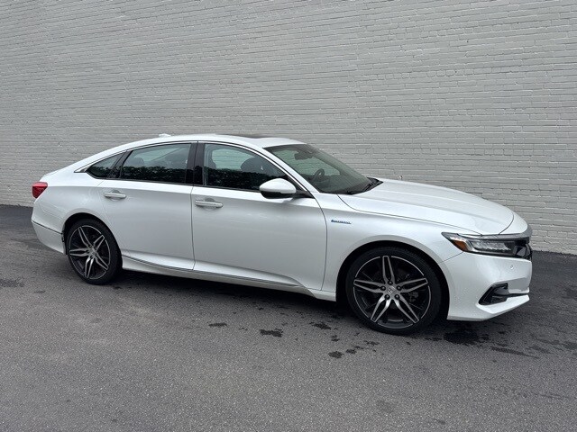 2021 Honda Accord Hybrid Touring photo 2