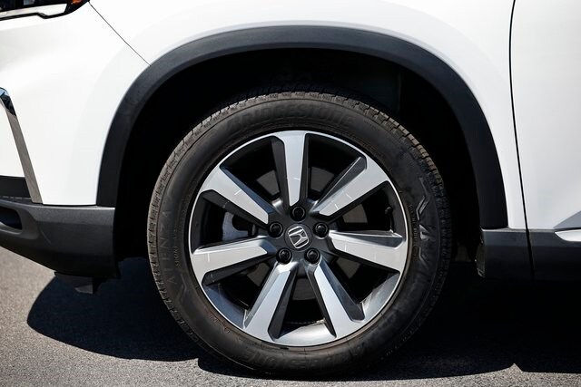 2024 Honda Pilot Touring photo 4