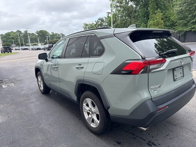 2021 Toyota RAV4 XLE photo 4