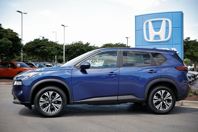 2023 Nissan Rogue SV photo 4