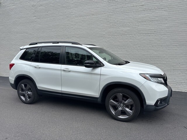 2020 Honda Passport Touring photo 2