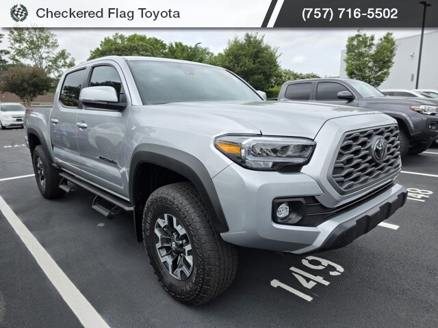 2023 Toyota Tacoma TRD Off-Road photo 3