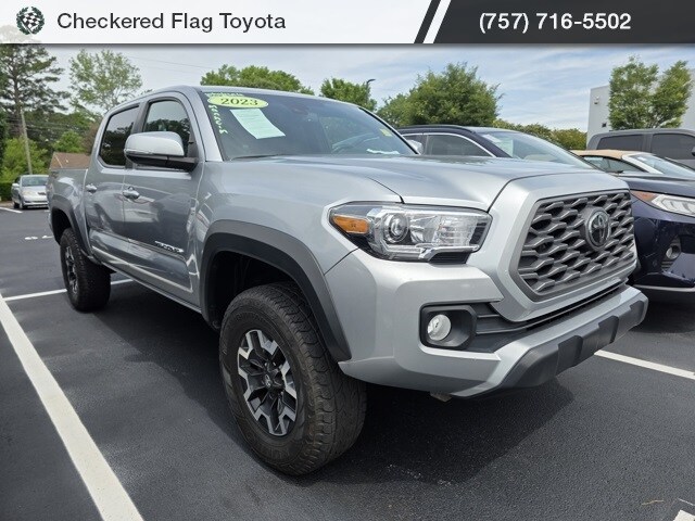 2023 Toyota Tacoma TRD Off-Road photo 3