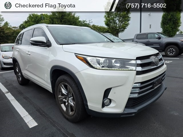 2017 Toyota Highlander Limited Platinum photo 3