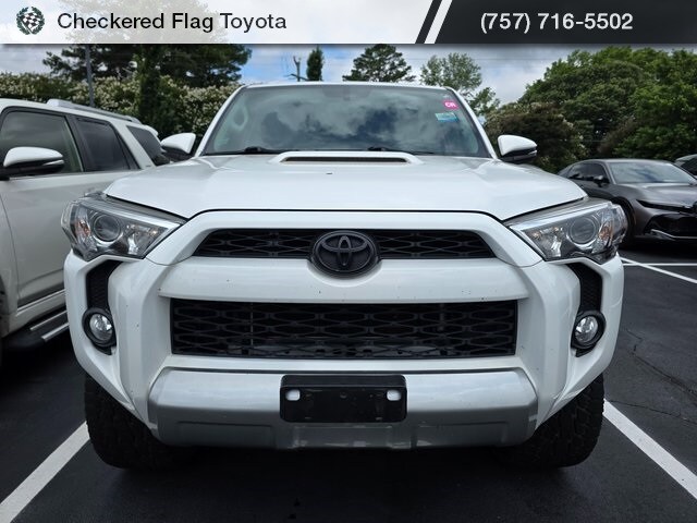 2019 Toyota 4Runner TRD Off-Road Premium photo 2