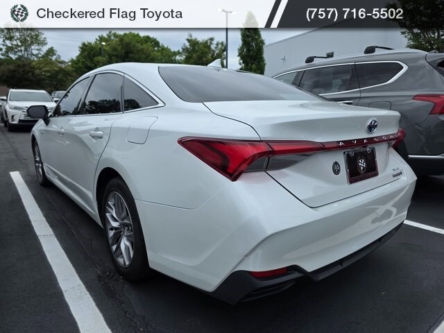 2021 Toyota Avalon Hybrid XLE Plus photo 4
