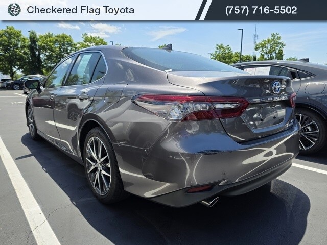2022 Toyota Camry Hybrid XLE photo 4