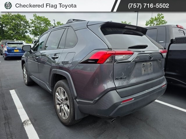 2022 Toyota RAV4 XLE Premium photo 4