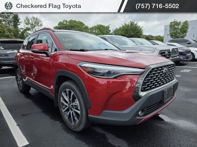 2022 Toyota Corolla Cross XLE photo 3