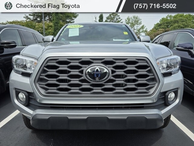 2023 Toyota Tacoma TRD Off-Road photo 2