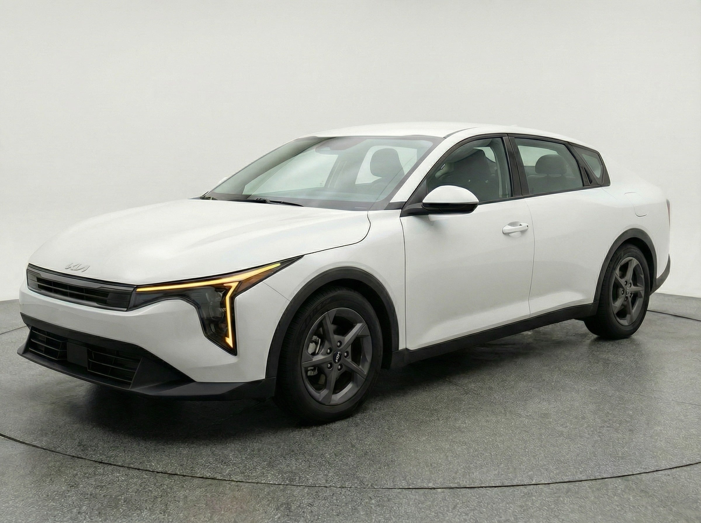 Thumbnail: 2025 Kia K4 - 3