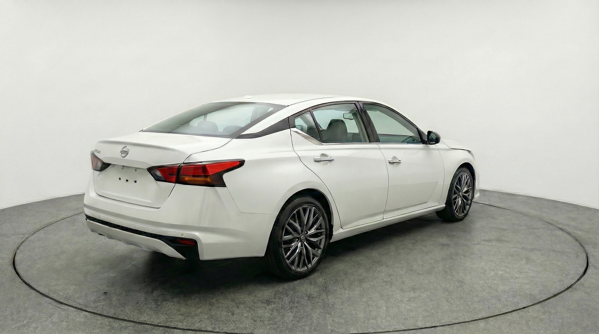 Thumbnail: 2025 Nissan Altima - 9