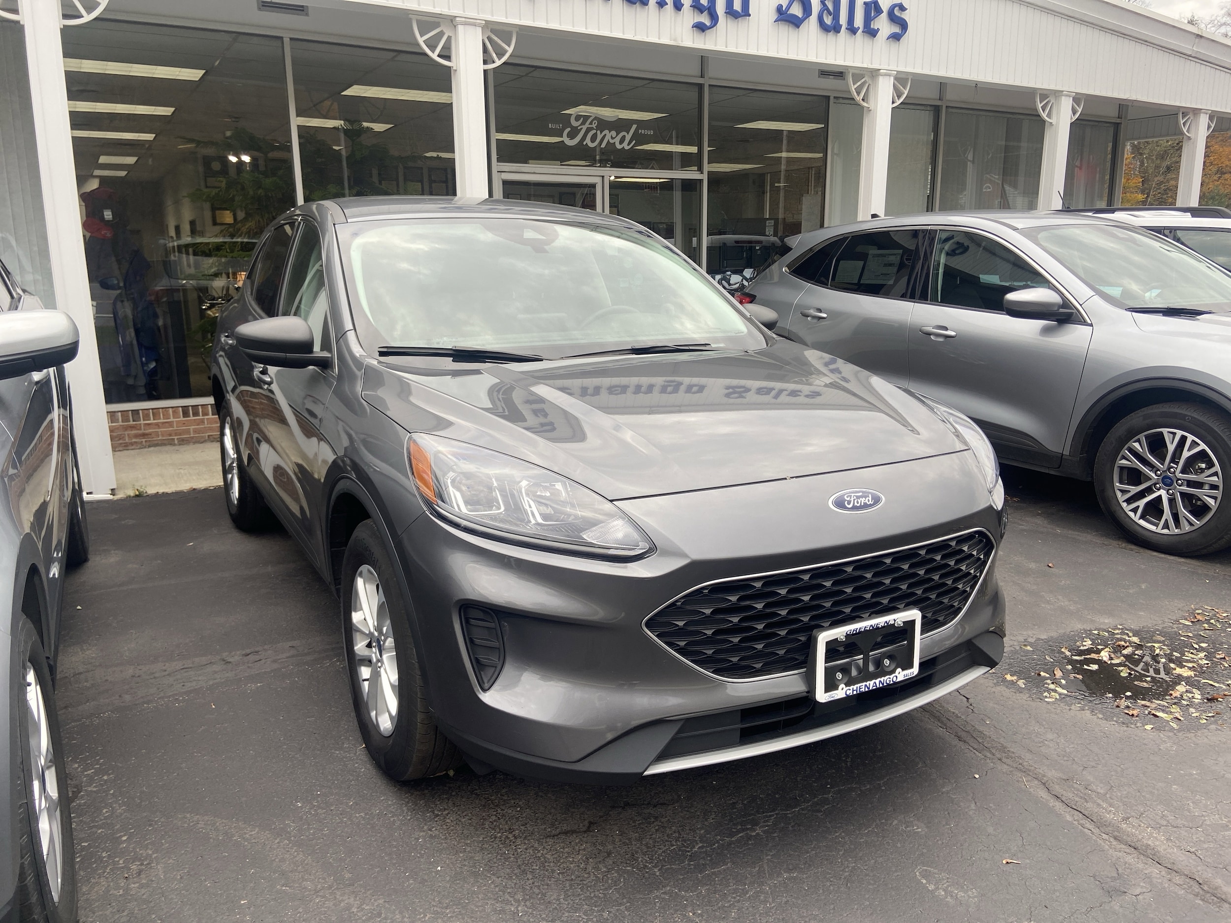 2022 Ford Escape SE's photo