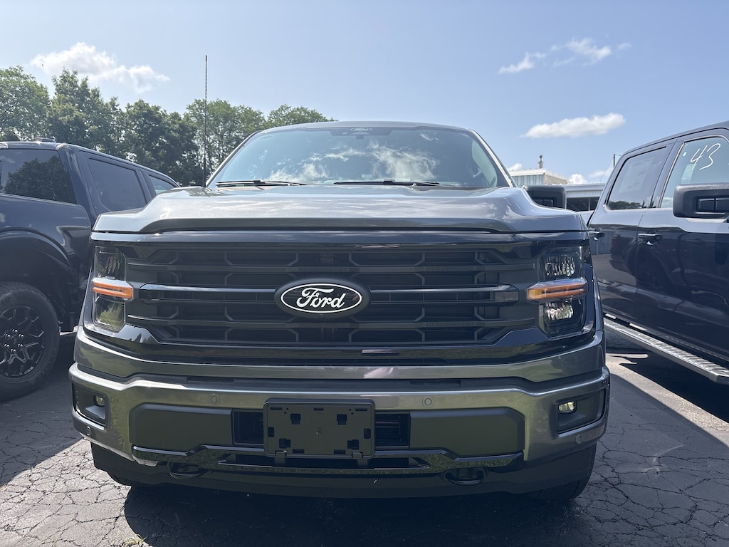 New 2026 Ford F-150 XLT XLT 4WD SuperCrew 5.5 Box