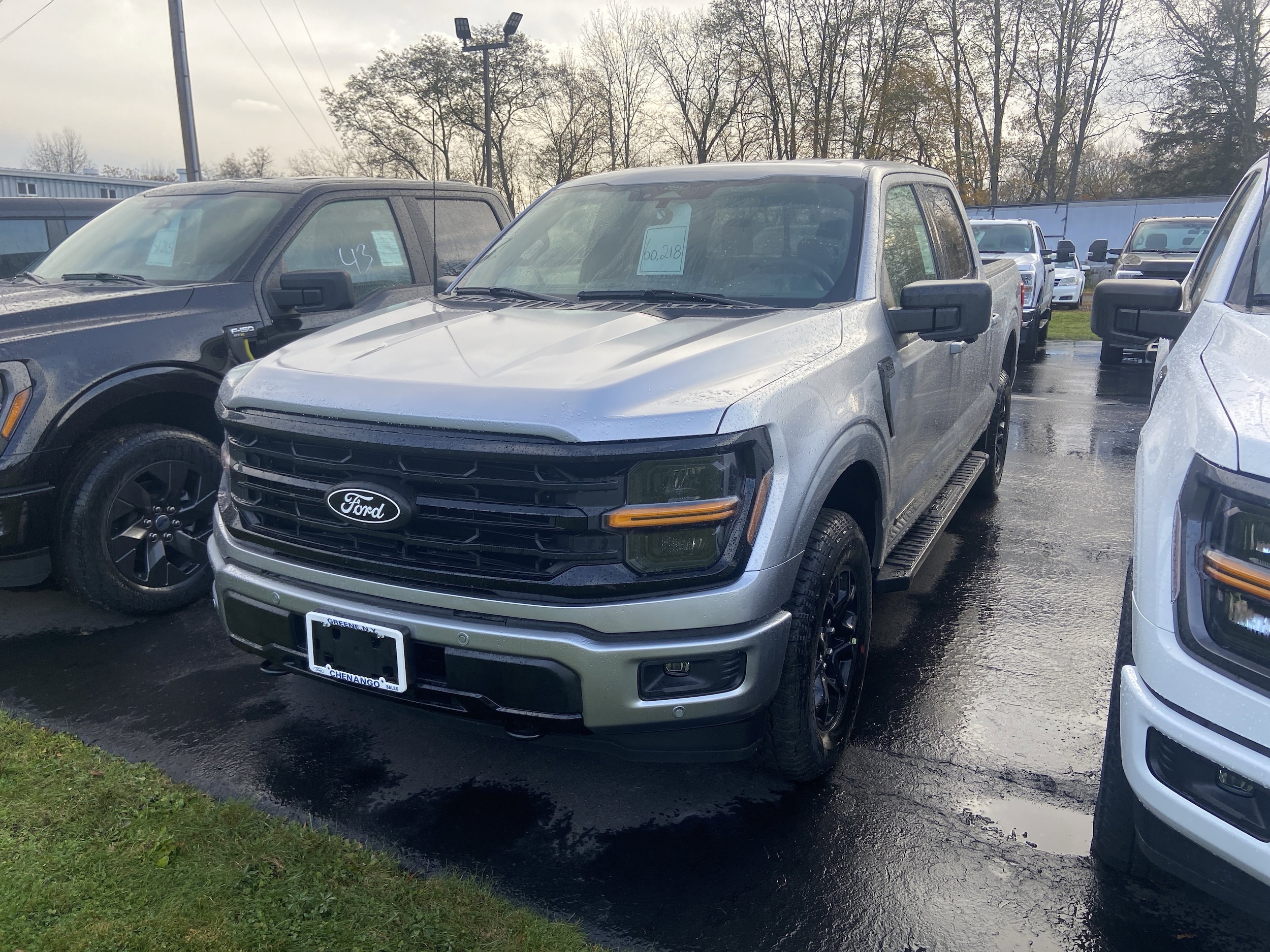 2025 Ford F-150 XLT photo 4