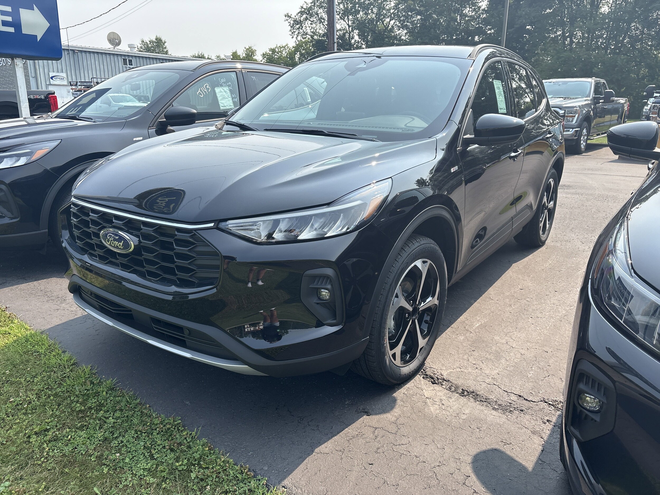 2025 Ford Escape ST-Line Select photo 3