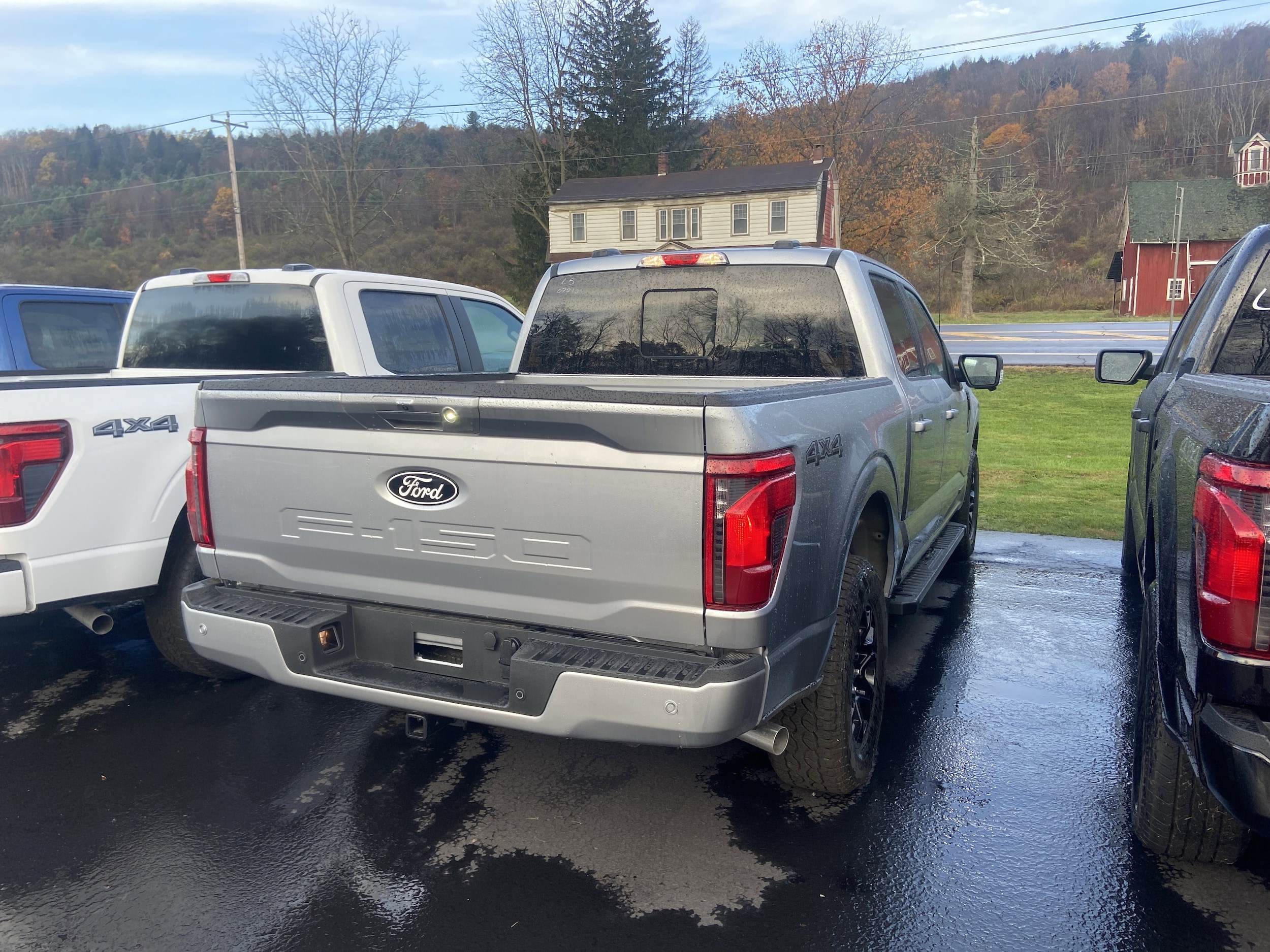 2025 Ford F-150 XLT photo 2