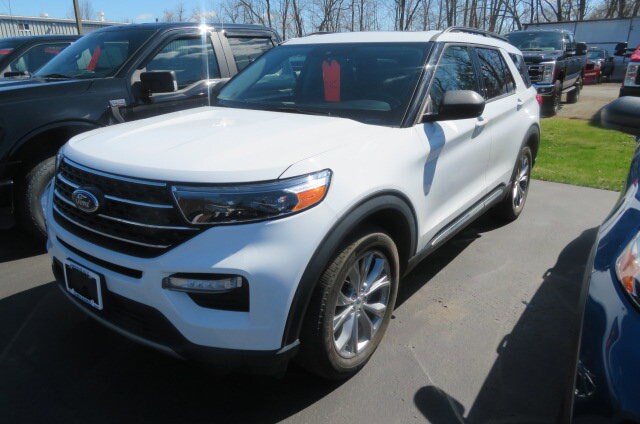 2021 Ford Explorer XLT photo 2