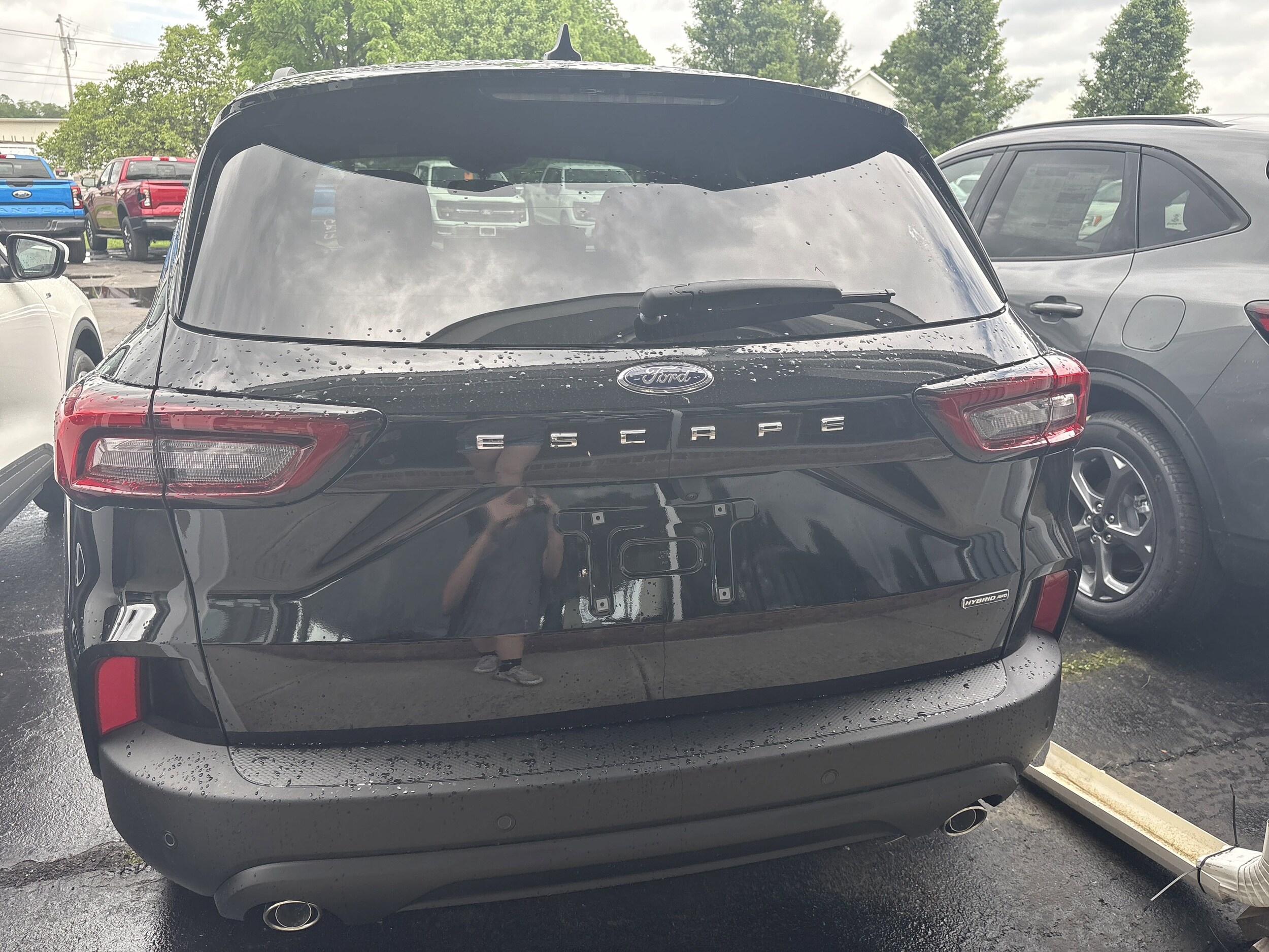 2025 Ford Escape ST-Line Select photo 2