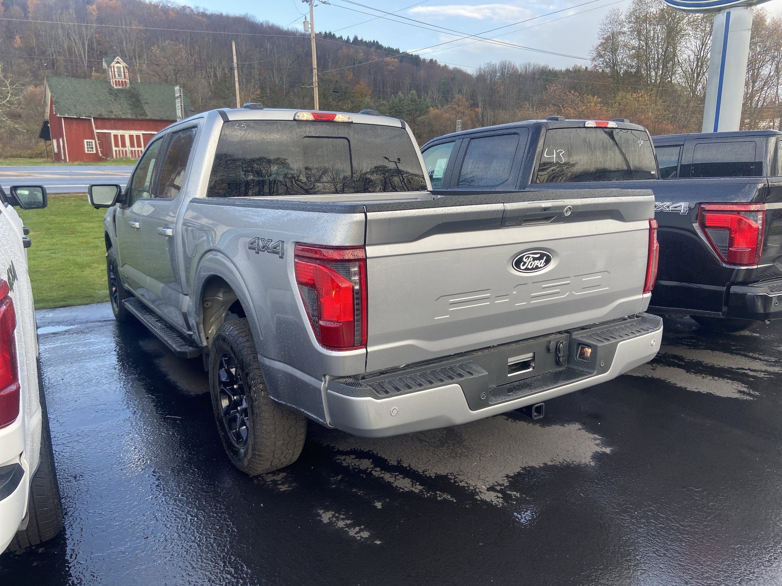 2025 Ford F-150 XLT photo 3
