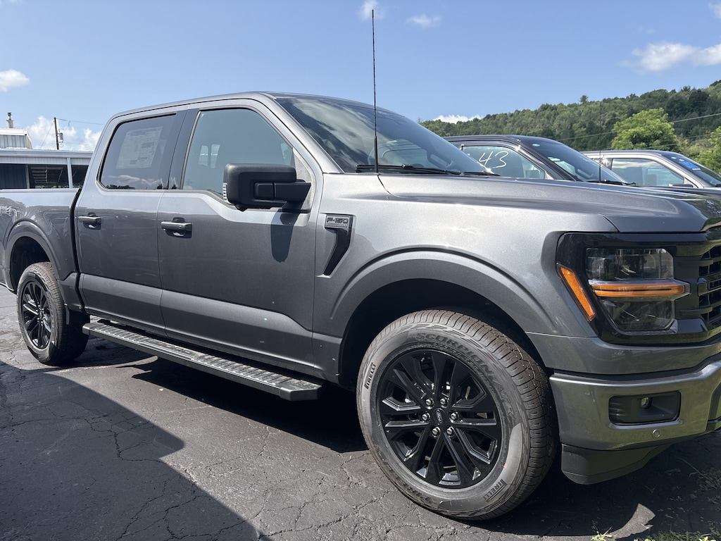 New 2026 Ford F-150 XLT XLT 4WD SuperCrew 5.5 Box