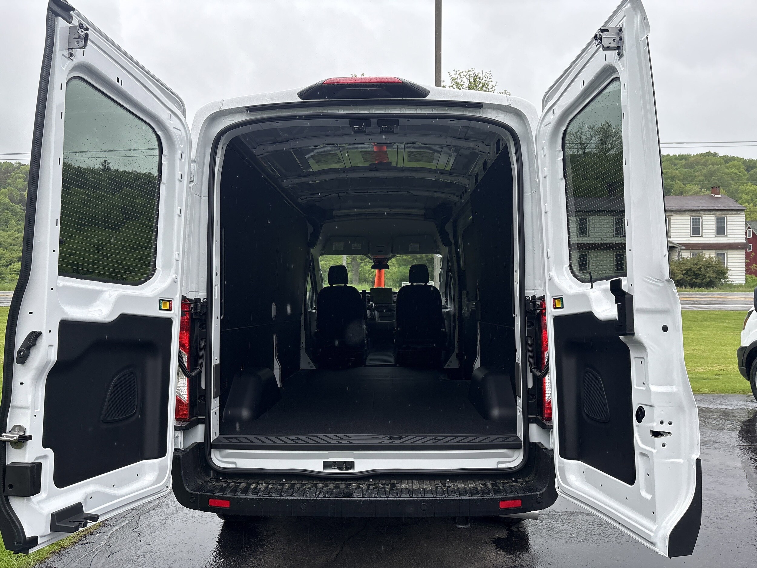2025 Ford Transit Cargo Van photo 4